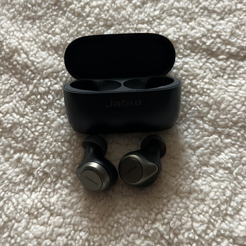 Jabra Elite Active Wireless Earbuds - Picture 3 of 3